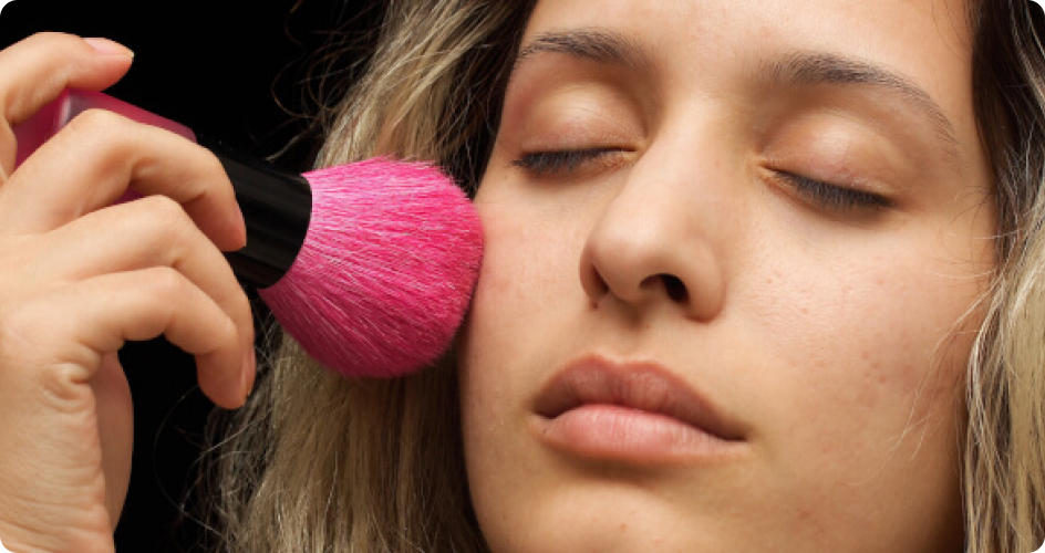 Augenringe entfernen - Wie kann ich Augenringe mit Make-up abdecken?