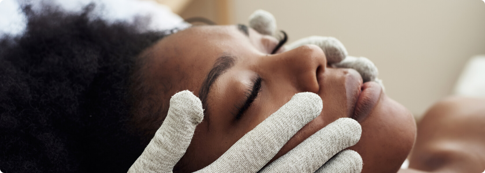 Oberlidstraffung - Wann kommt eine Lymphdrainage nach einer Lidstraffung zum Einsatz