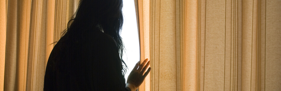 Oftmals geht die Agoraphobie so weit, dass Betroffene ihr Zuhause nicht mehr verlassen können.